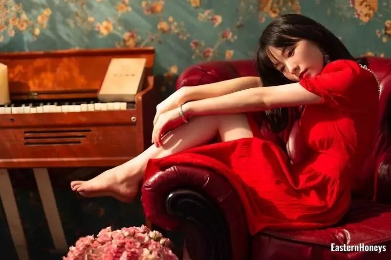 XinE Liu Profile image 3