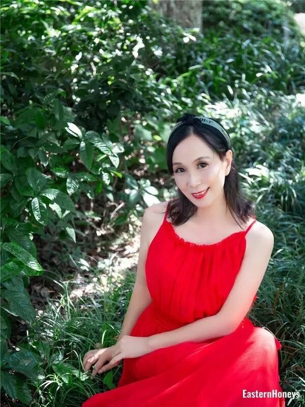 Xin Ling Profile image 3