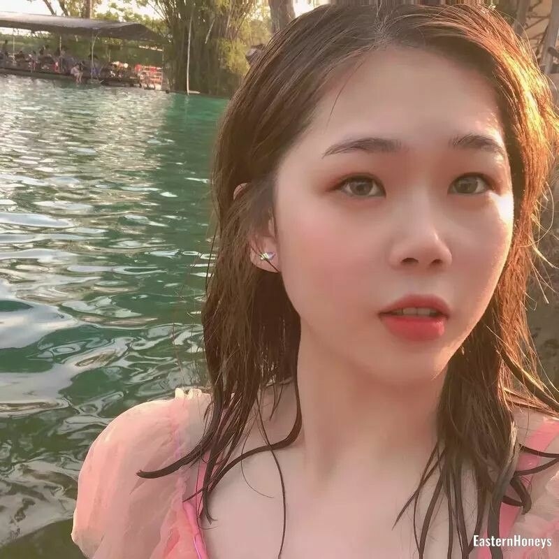 Christina Profile image 2