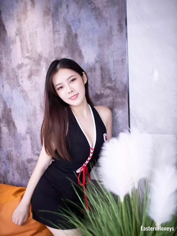 Rongmei Profile image 1