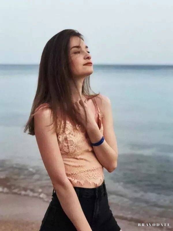 Alena Profile image 1