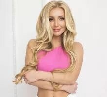 Stefania Profile image 4