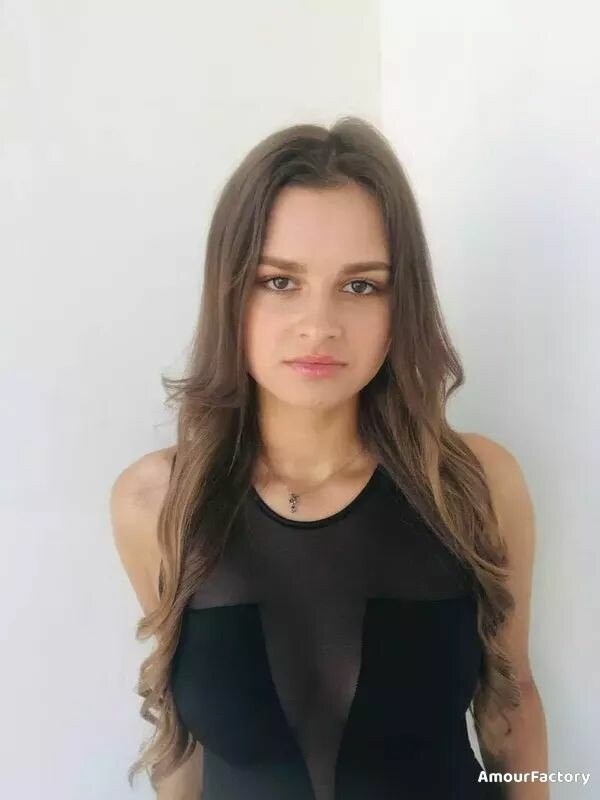 Alina Profile image 3