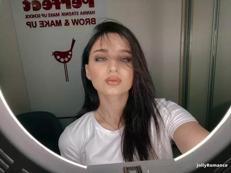 Anna Profile image 3