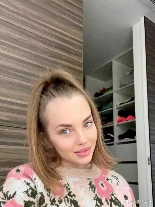 Oksana Profile image 4