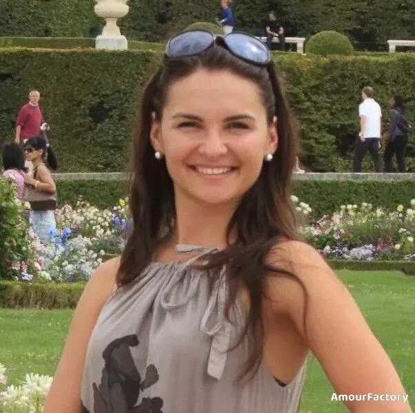 Yana Profile image 4