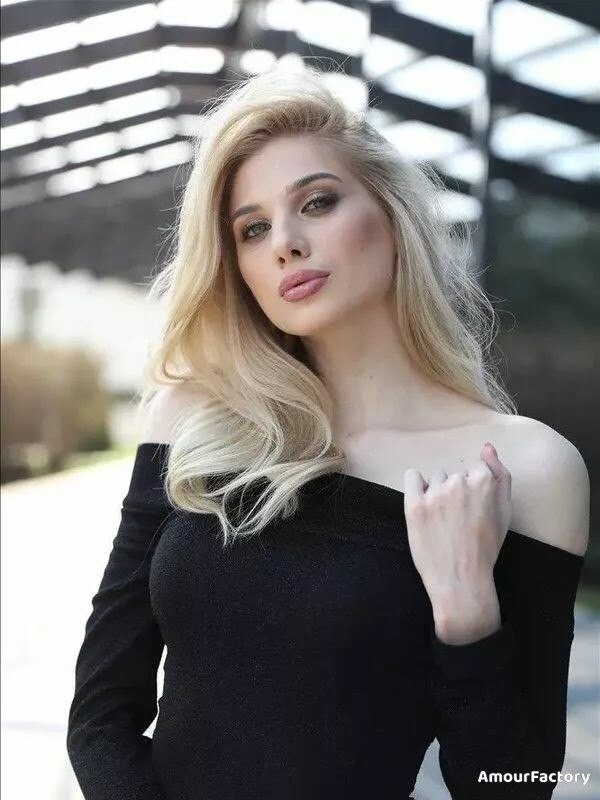 Aleksandra Profile image 3