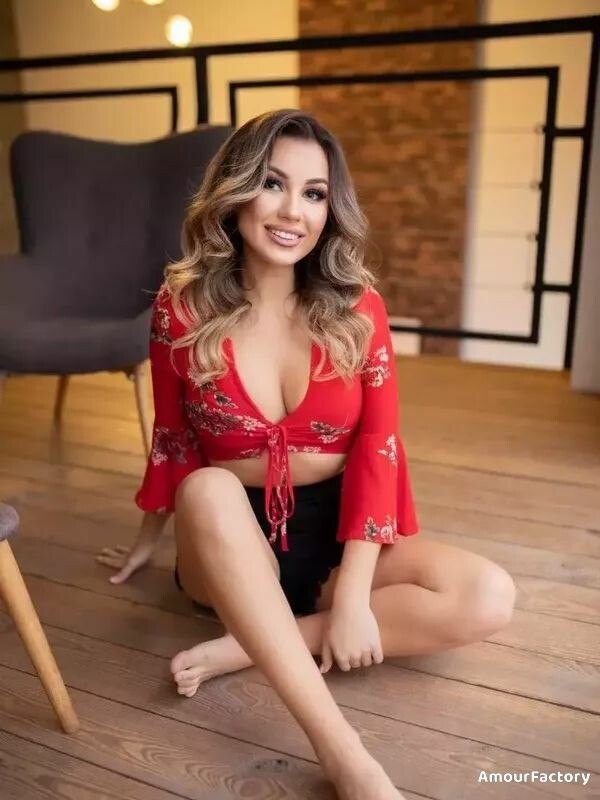 Olha Profile image 1