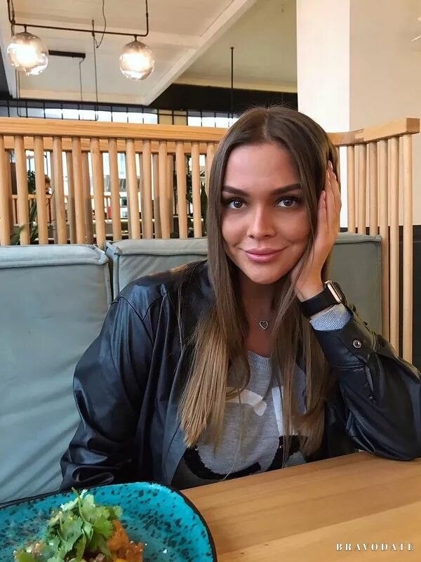 Anna Profile image 2