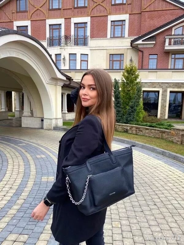 Anna Profile image 4