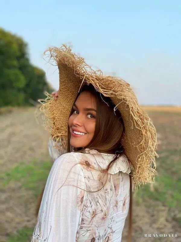 Anna Profile image 5