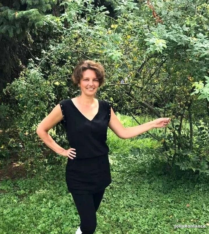 Anna Profile image 2