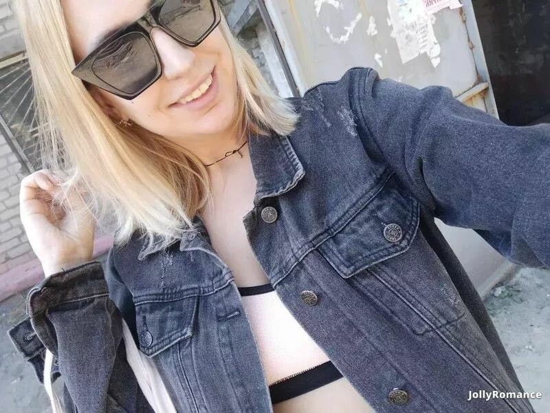 Valeria Profile image 2