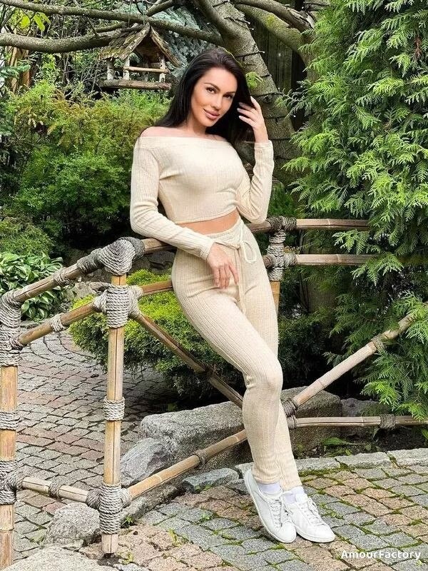 Olena Profile image 5