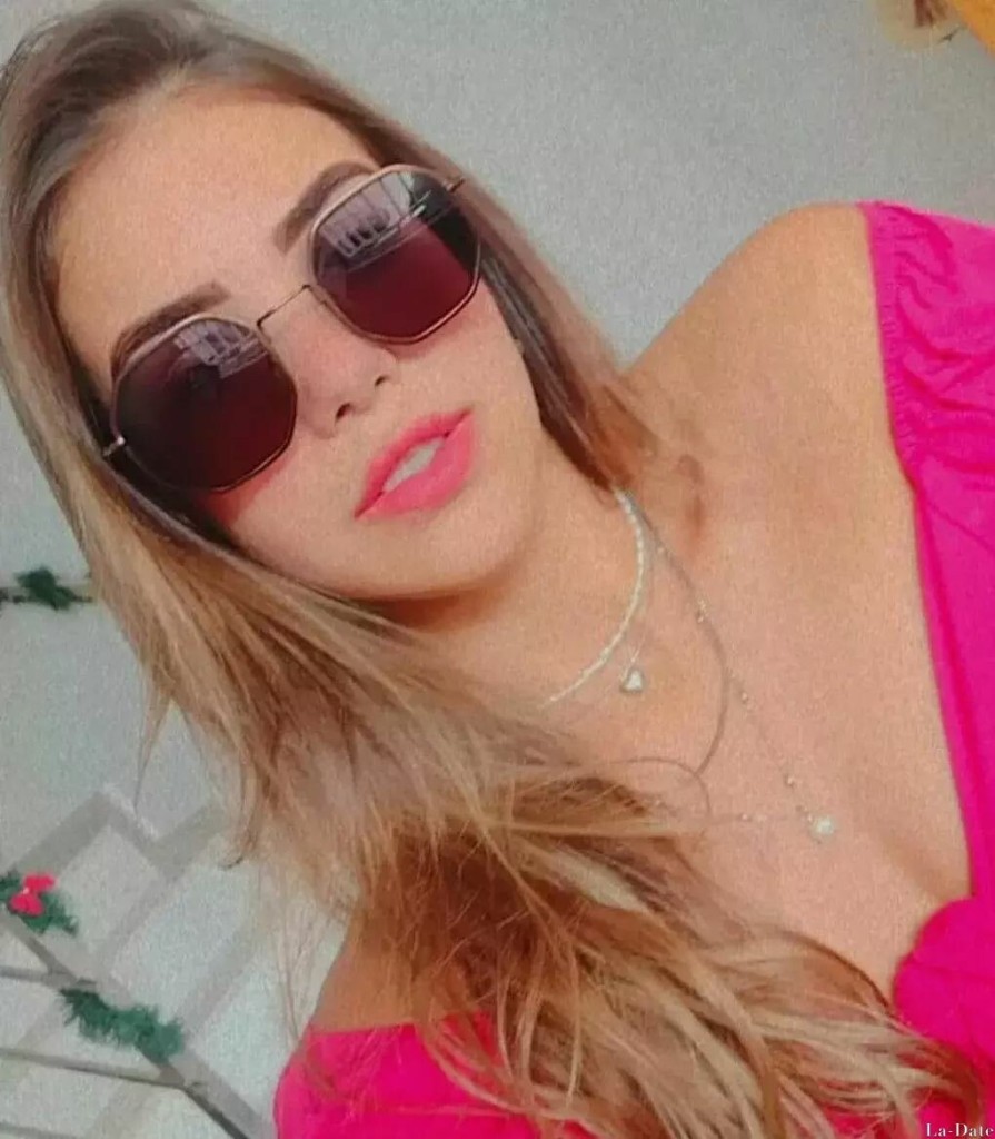 Flavia Profile image 2