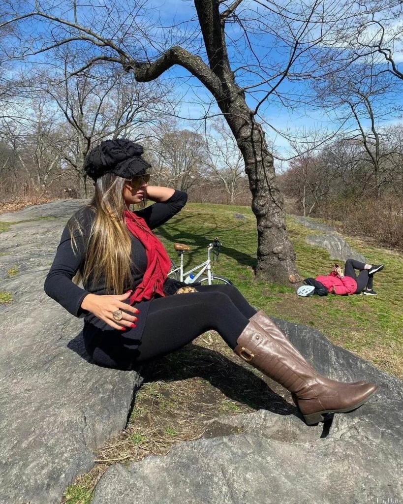 Thays Profile image 4