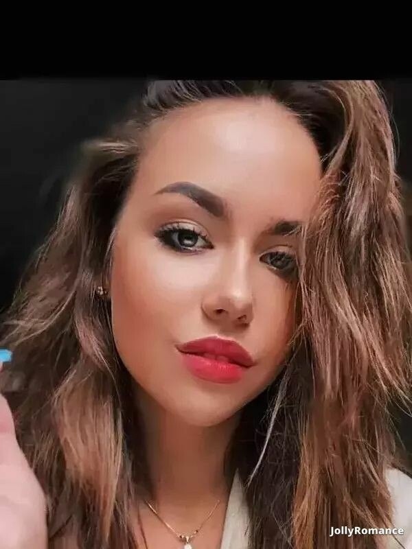 Yana Profile image 2