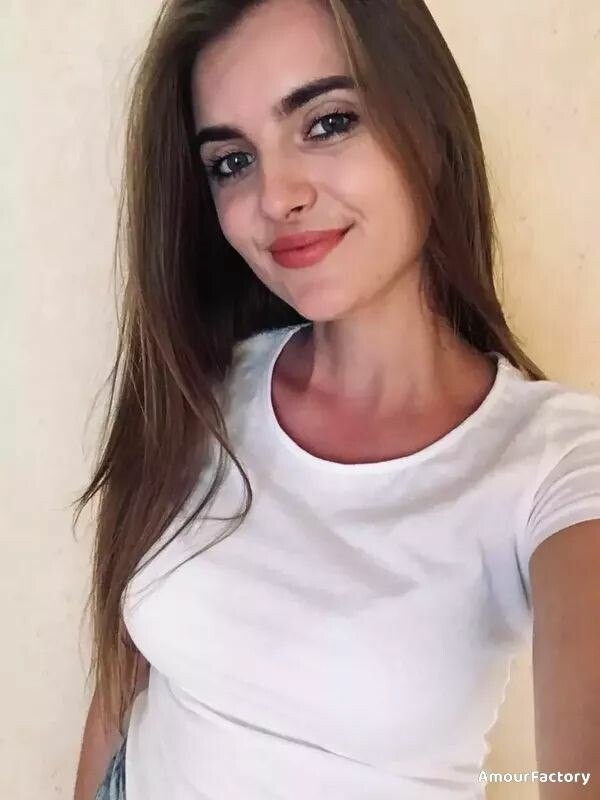 Elena Profile image 5