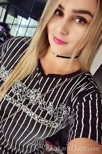 Estefania Profile image 2