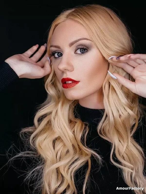 Viktoria Profile image 1