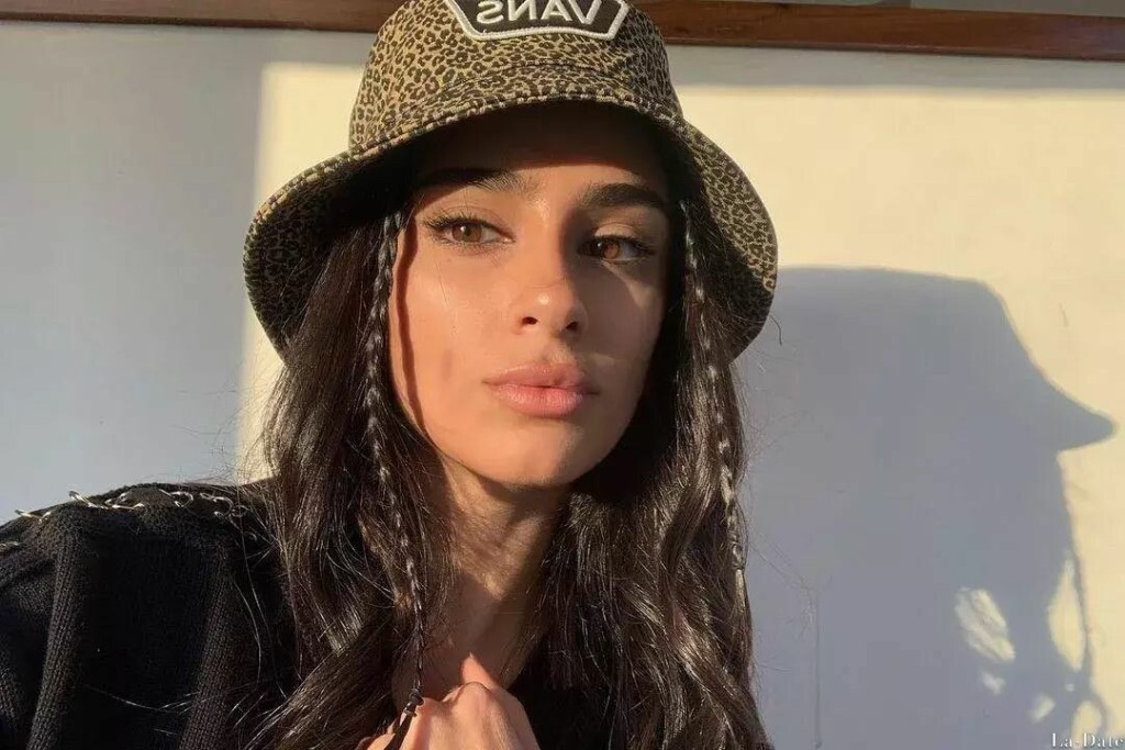 Linda Profile image 3