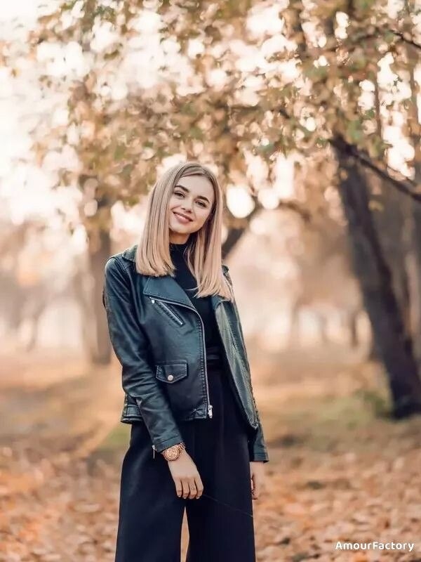 Anna Profile image 3