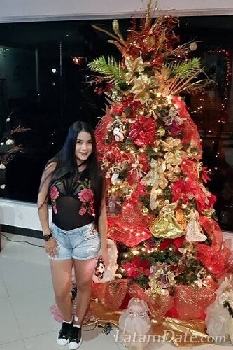 Laura Profile image 1