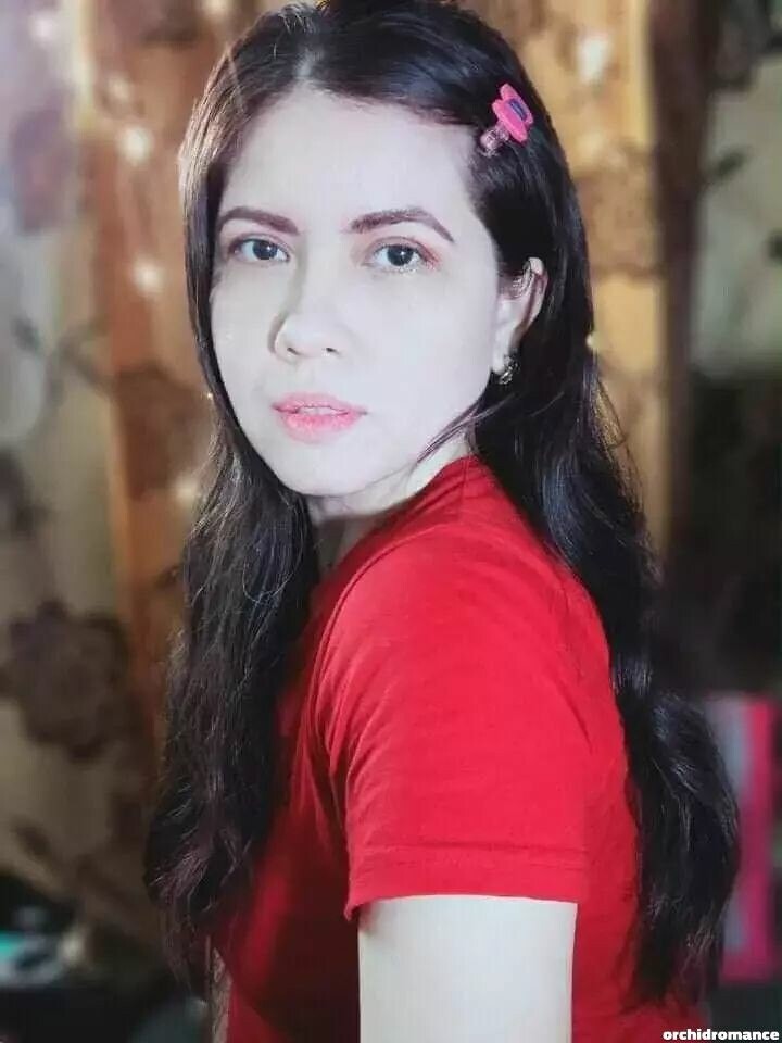 Veronica Profile image 1