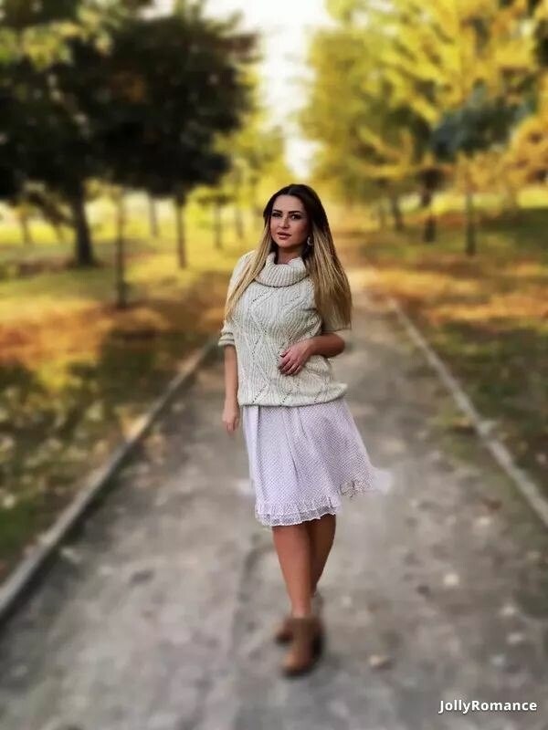 Valentina Profile image 4