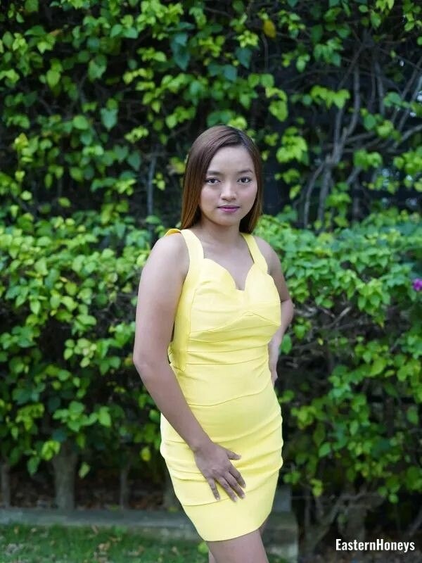 Nina Profile image 2