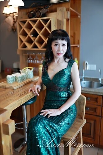 Emilia Profile image 1