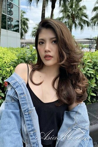 Lucy Profile image 2